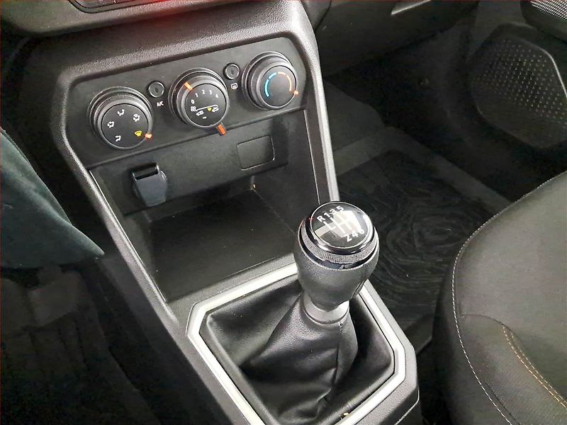 Dacia Sandero (2024) 1.0 TCe, LPG, ČR,1.maj - fotka 13 z 20