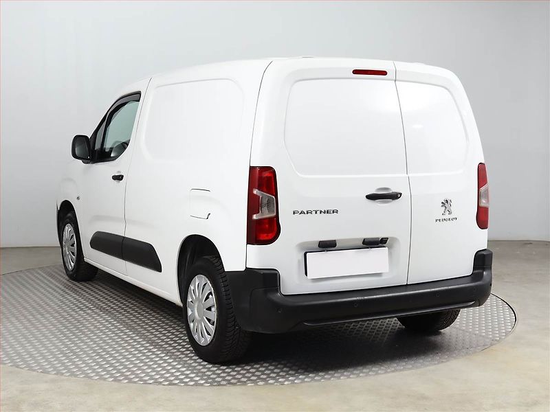 Peugeot Partner (2020) 1.5 BlueHDi, ČR - fotka 4 z 15
