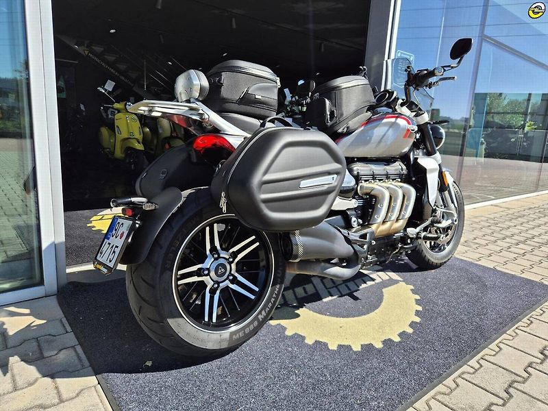 Triumph Rocket 3 (2022) GT (2022) – 1. majitel, Odpoče - fotka 4 z 26