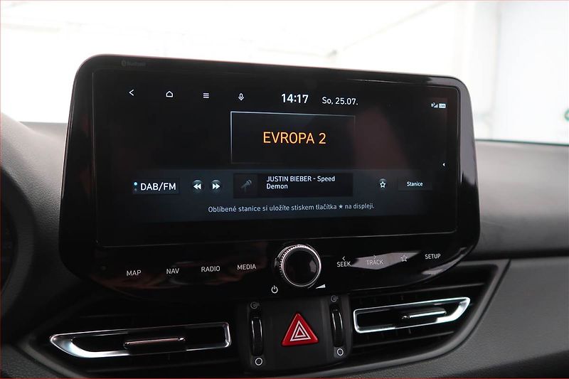 Hyundai i30 (2024) N-Line 1.5 T-GDI MHEV - fotka 12 z 19