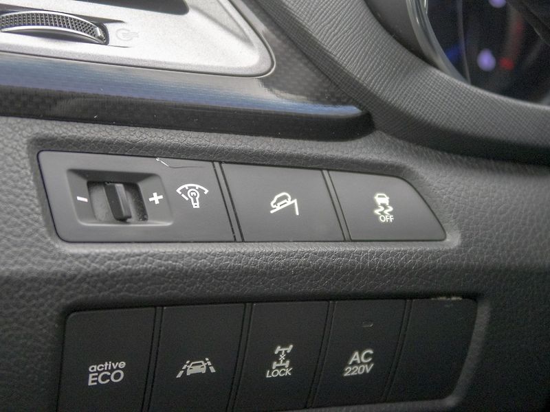 Hyundai Santa Fe (2013) ČR 11/13 2.2D 145KW – VÝBAVA - fotka 43 z 61