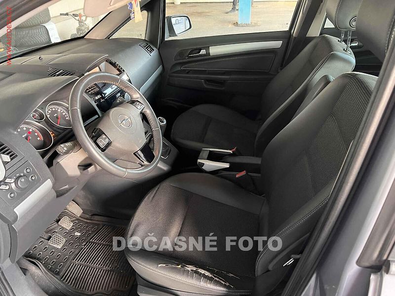 Opel Zafira (2008) 1.8 16V 7míst, AC, park.asist - fotka 3 z 3