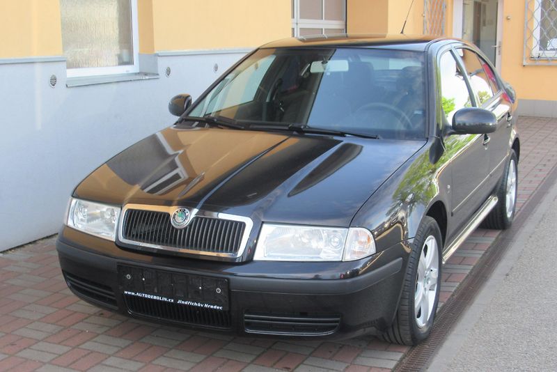 Škoda Octavia Tour 1.9 TDi CLIMATRONIC - fotka 7 z 25
