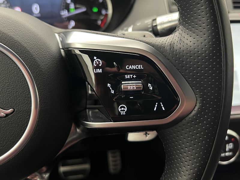 Jaguar E-Pace P200 S AWD AUT CZ - fotka 26 z 46