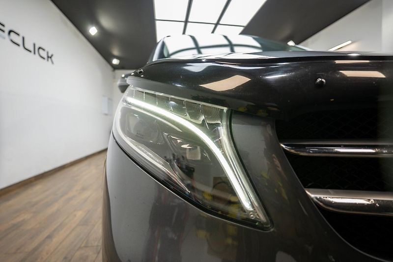 Mercedes-Benz Ostatní V300d 4MATIC 176 kW - fotka 28 z 32