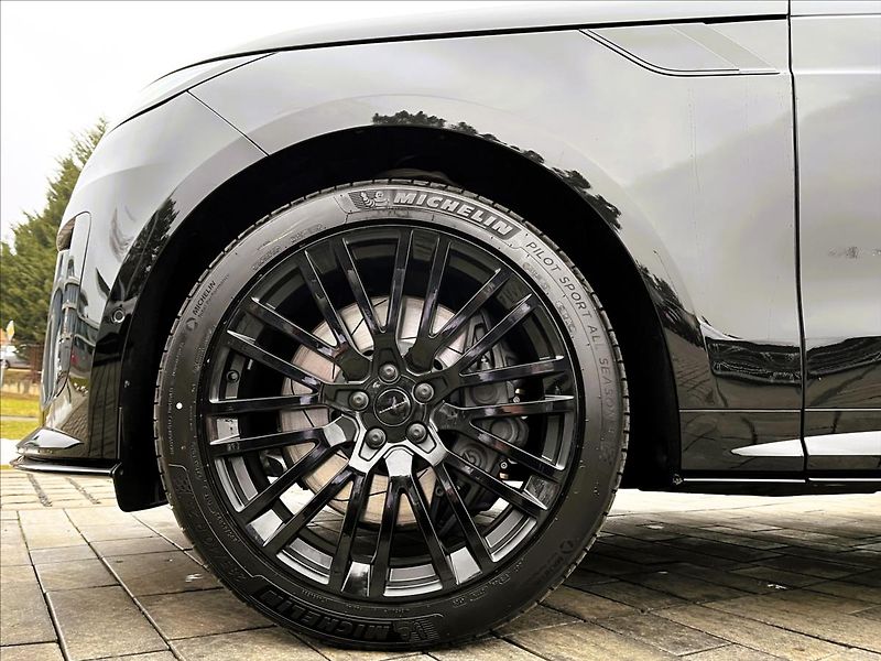 Land Rover Range Rover Sport (2026) 4,4 SV BLACK EDITION P635 - fotka 3 z 55