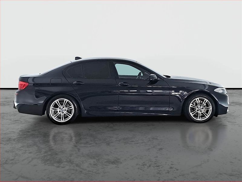 BMW Řada 5 (2011) M Paket 530d xDrive, 4X4 - fotka 6 z 23