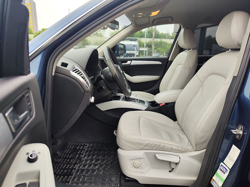 Audi Q5 2.0 TDi/125kW quattro - fotka 14 z 27