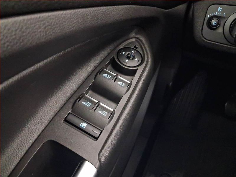 Ford Kuga (2017) 1.5 TDCi, Tempomat - fotka 18 z 21