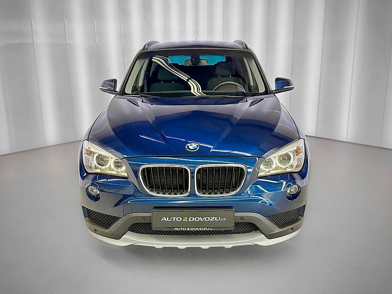 BMW X1 2.0d xDrive 8AT ADVANTAGE, LED - fotka 2 z 17