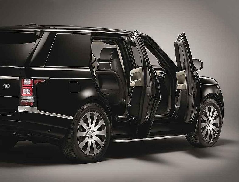 Range Rover Sentinel.