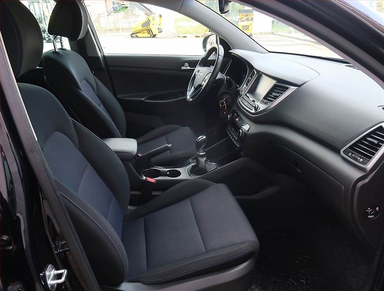 Hyundai Tucson (2017) 1.7 CRDi, Serv.kniha, Navi - fotka 9 z 21