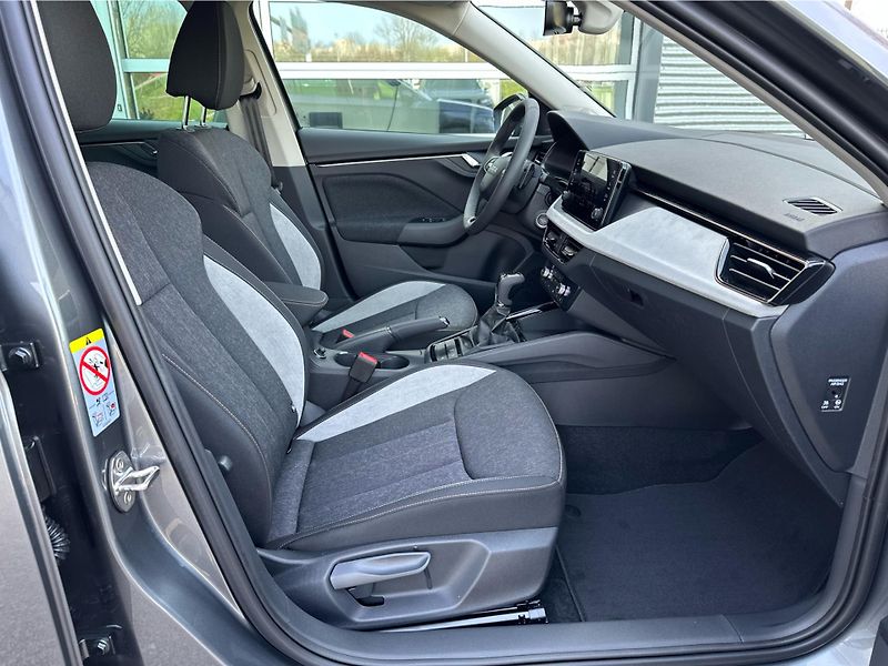 Škoda Kamiq 1,0 TSI / 85 kW Top Selection - fotka 16 z 23