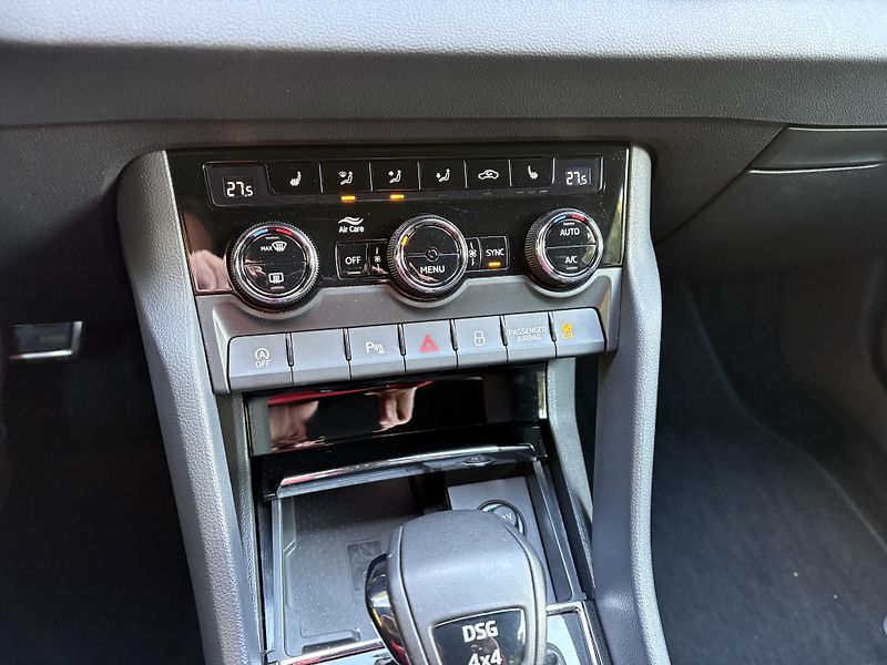 Škoda Karoq (2022) 2.0TSi 140kW 4x4SPORTLINE      - fotka 18 z 45