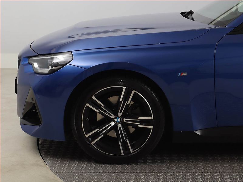 BMW Řada 2 (2023) 220 i - fotka 15 z 22
