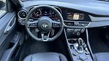 Alfa Romeo Giulia 2.0i 280k Ti  - náhled 10
