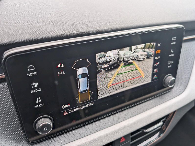Škoda Scala (2025) 1,0 TSI / 85 kW DSG Top Select - fotka 19 z 29