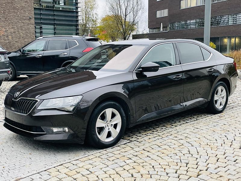 Škoda Superb 1.4TSI 1.MAJITEL KAMERA VÝHŘEV - fotka 6 z 48