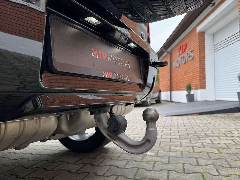 Land Rover Defender D300-R DYNAMIC-BLACK-R22 - fotka 40 z 41