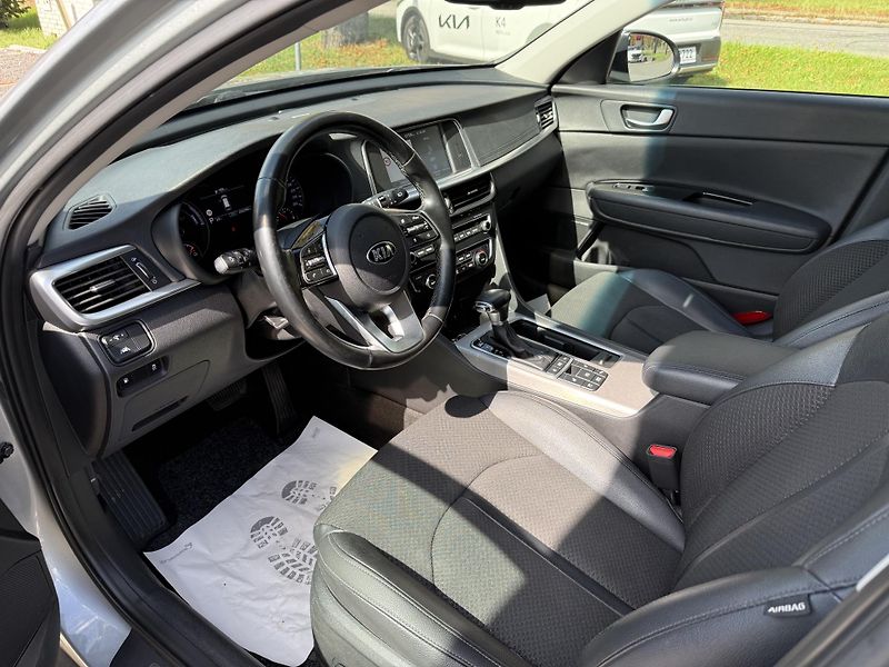 Kia Optima 2.0 PHEV 113kw - fotka 4 z 10