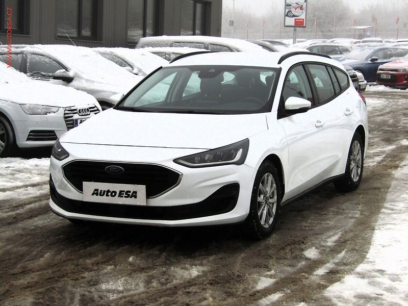 Ford Focus (2022) 1.0 EB, ČR, Trend, LED - fotka 3 z 17