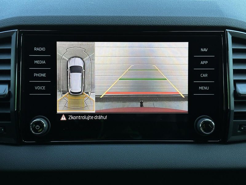 Škoda Karoq 2.0TDi 4x4 DSG 150PS Sportline - fotka 37 z 49
