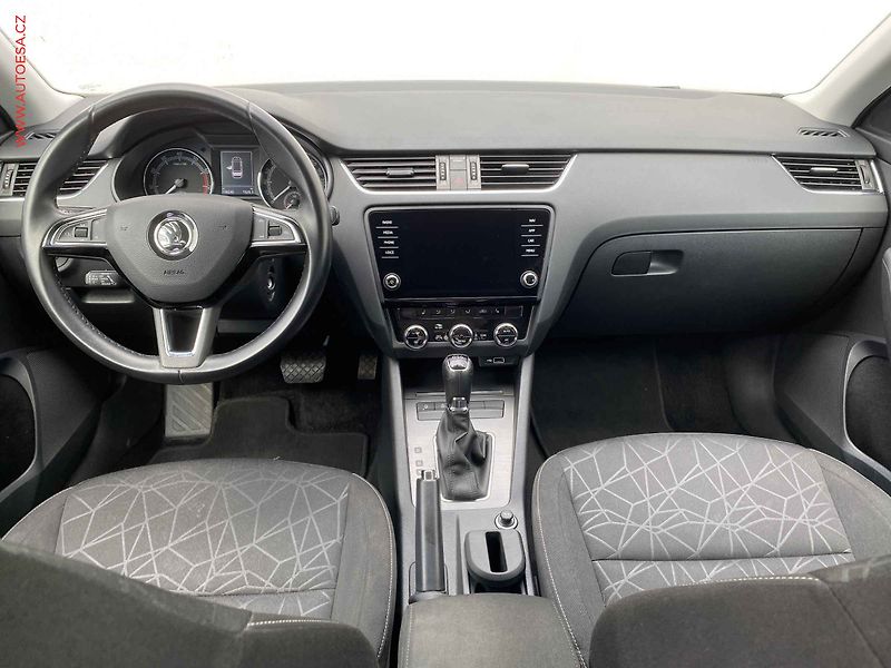 Škoda Octavia (2018) 1.5 TSi, Clever, DSG, LED, TZ - fotka 8 z 19