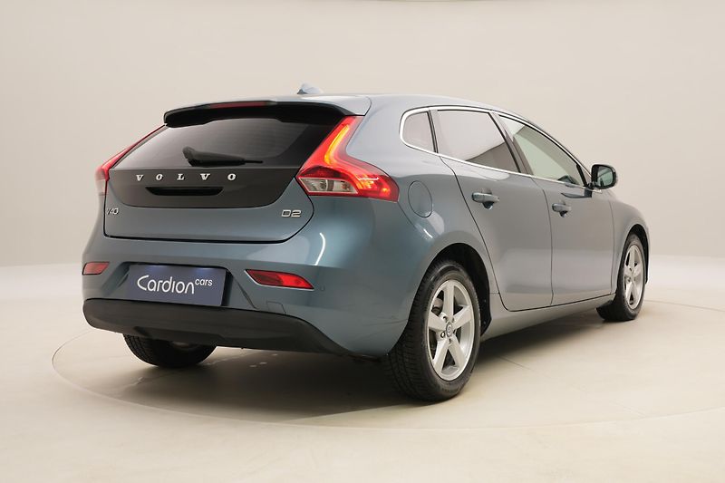 Volvo V40 D2 MOMENTUM CZ 1.maj. - fotka 11 z 44