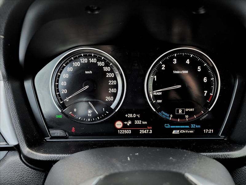 BMW X2 xDrive25e,4x4,navi,kůže - fotka 22 z 50