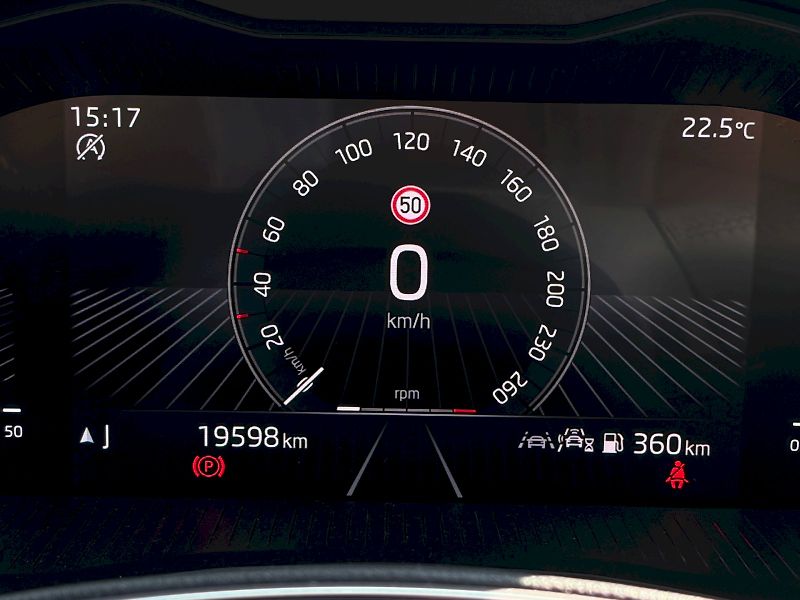 Škoda Scala (2025) 1.0 TSI / 85 kW / TOP SELECTIO - fotka 19 z 33