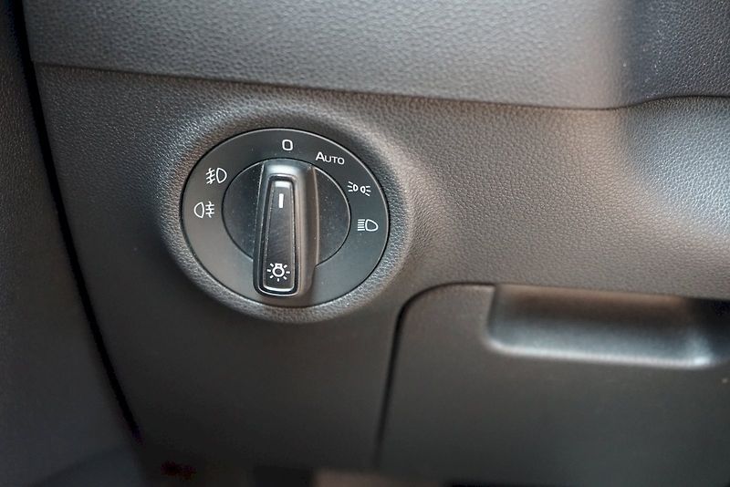 Škoda Karoq (2019) TSI 110 kW Ambition - tažné - fotka 23 z 27