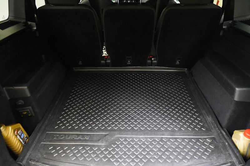 Volkswagen Touran - fotka 21 z 34