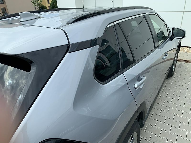 Toyota RAV4 COMFORT STYLE 2,0 129kW MAN6 - fotka 27 z 31