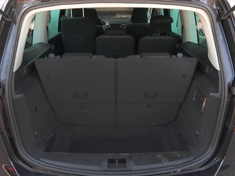 Volkswagen Sharan (2012) 2.0 TDI, Automat, 7 míst - fotka 15 z 19