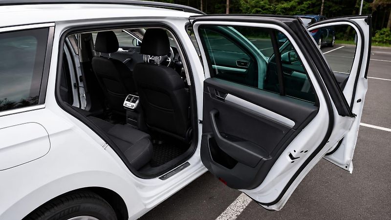 Škoda Superb (2017) 2.0 TDI nové rozvody - fotka 8 z 9