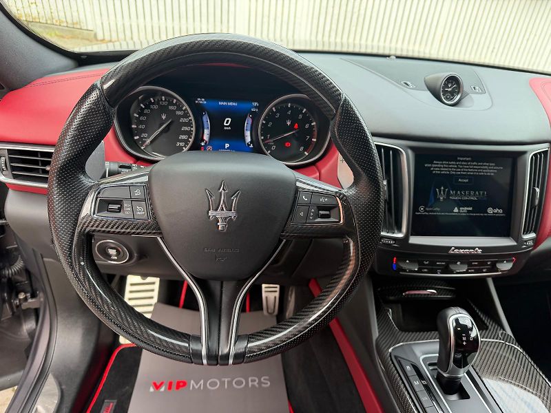 Maserati Levante SQ4-316KW-4x4-H&K-R21-ČR - fotka 17 z 34