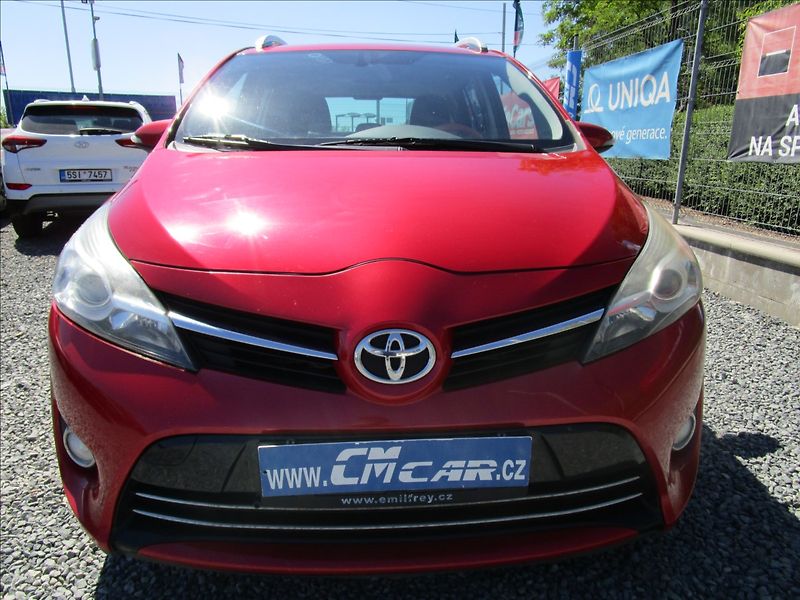 Toyota Verso 1.6 D-4D, aut. Klima, 1. maj. - fotka 2 z 41