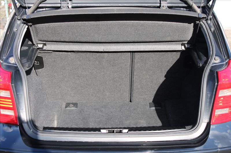 BMW Řada 1 2,0 118d  KLIMATIZACE - fotka 17 z 28