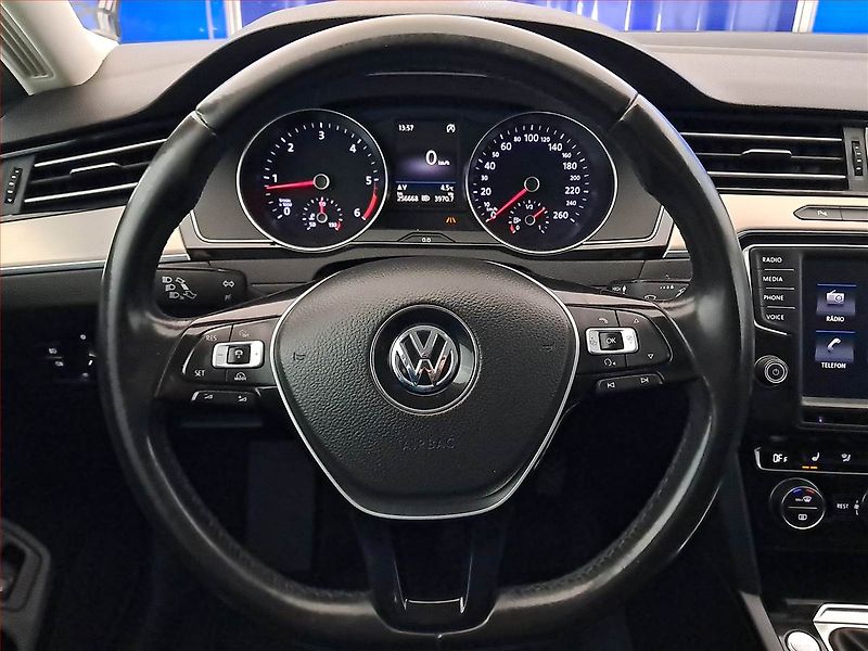 Volkswagen Passat (2016) 2.0 TDI, Kůže, Navi, Tempomat - fotka 16 z 20