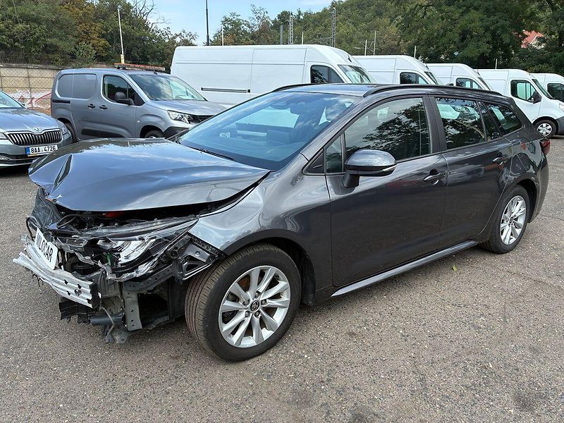 Toyota Corolla 1.8i HYBRID Aut Kamera ČR DPH - fotka 1 z 19
