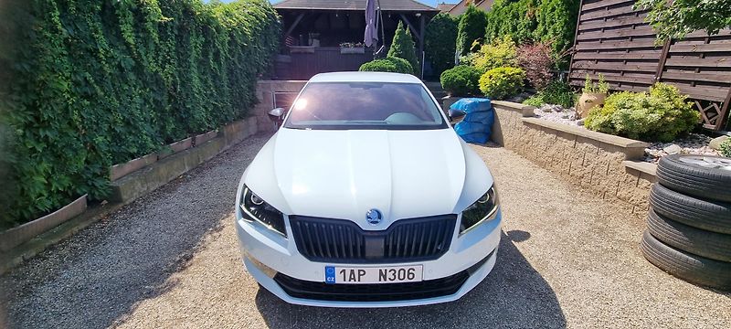 Škoda Superb (2018) Sportline, 2.0TDi 4x4, DPH, ČR - fotka 5 z 22