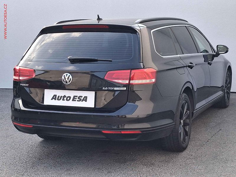 Volkswagen Passat (2017) 2.0TDi, DSG, navi - fotka 4 z 21