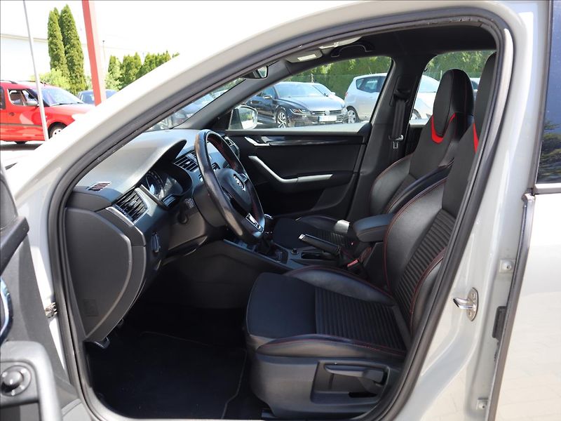 Škoda Octavia 2,0 RS TDi Nové Rozvody, Brzdy - fotka 7 z 32