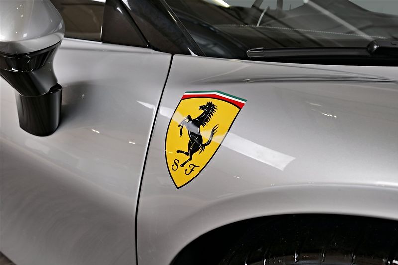 Ferrari SF90 (2024) Spider LIFT / CARBON / JBL - fotka 7 z 26