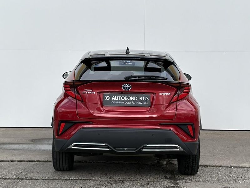 Toyota C-HR 2.0 HSD e-CVT Selection - fotka 9 z 23