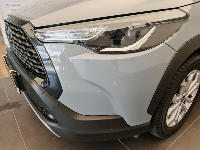 Toyota Corolla Cross 2.0 Hybrid (197 k) Comfort 4x4 - fotka 8 z 43