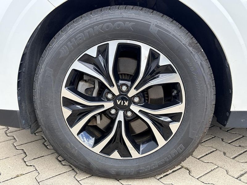 Kia Carnival (2022) 2.2 Diesel Automat 6+3 míst - fotka 6 z 34