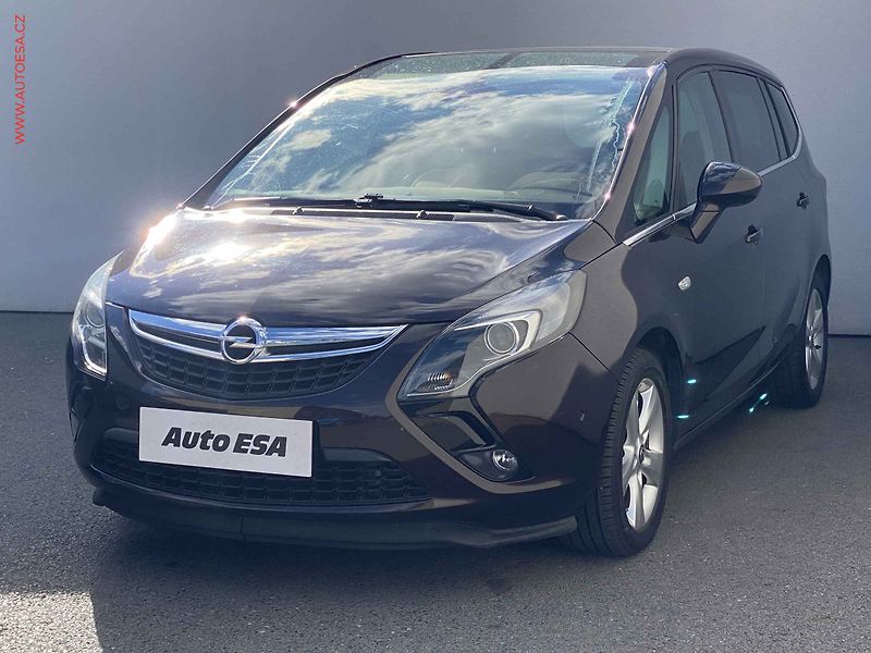Opel Zafira (2016) 1.4T, ČR, AT, navi, park - fotka 3 z 18