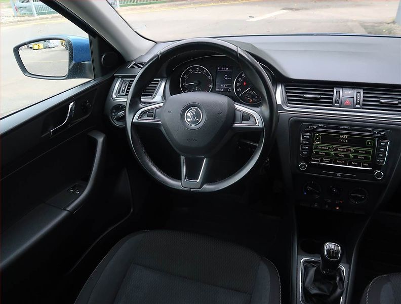 Škoda Rapid (2014) Spaceback 1.2 TSI, Navi - fotka 7 z 18