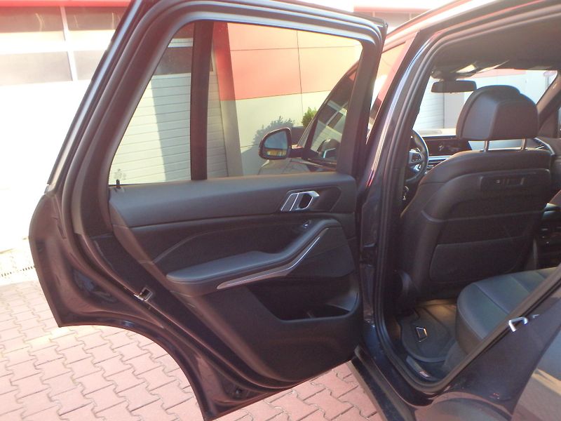 BMW X5 (2022) 45e, xDrive, Laser , TZ - fotka 15 z 20
